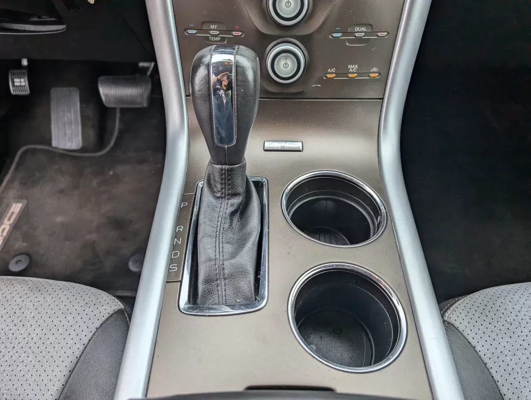 2013 Ford Edge SEL (2FMDK4JC7DB) with an Gas V6 3.5L/213 engine, 6-Speed Automatic w/manual shift transmission, located at 3959 U.S. 80 W, Phenix City, AL, 36870, (334) 297-4885, 32.469296, -85.135185 - 2013 Ford Edge SEL - Photo#12