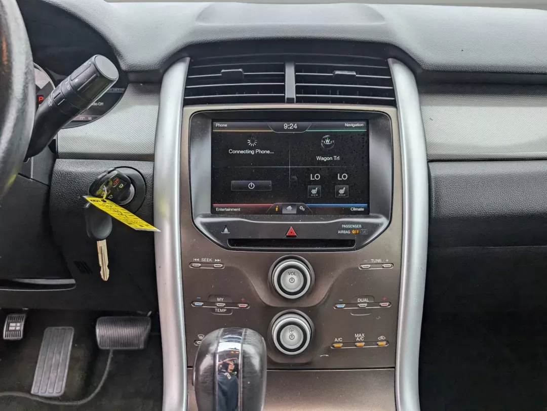 2013 Ford Edge SEL (2FMDK4JC7DB) with an Gas V6 3.5L/213 engine, 6-Speed Automatic w/manual shift transmission, located at 3959 U.S. 80 W, Phenix City, AL, 36870, (334) 297-4885, 32.469296, -85.135185 - 2013 Ford Edge SEL - Photo#13