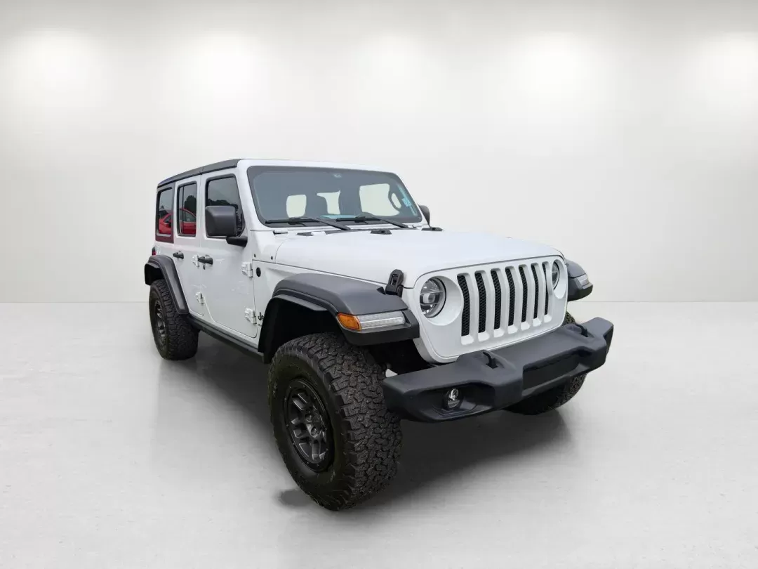 2018 /Black Jeep Wrangler Unlimited Sport S (1C4HJXDG2JW) with an Regular Unleaded V-6 3.6 L/220 engine, 6-Speed Manual w/OD transmission, located at 3959 U.S. 80 W, Phenix City, AL, 36870, (334) 297-4885, 32.469296, -85.135185 - 2018 Jeep Wrangler Unlimited Sport S - Photo#2