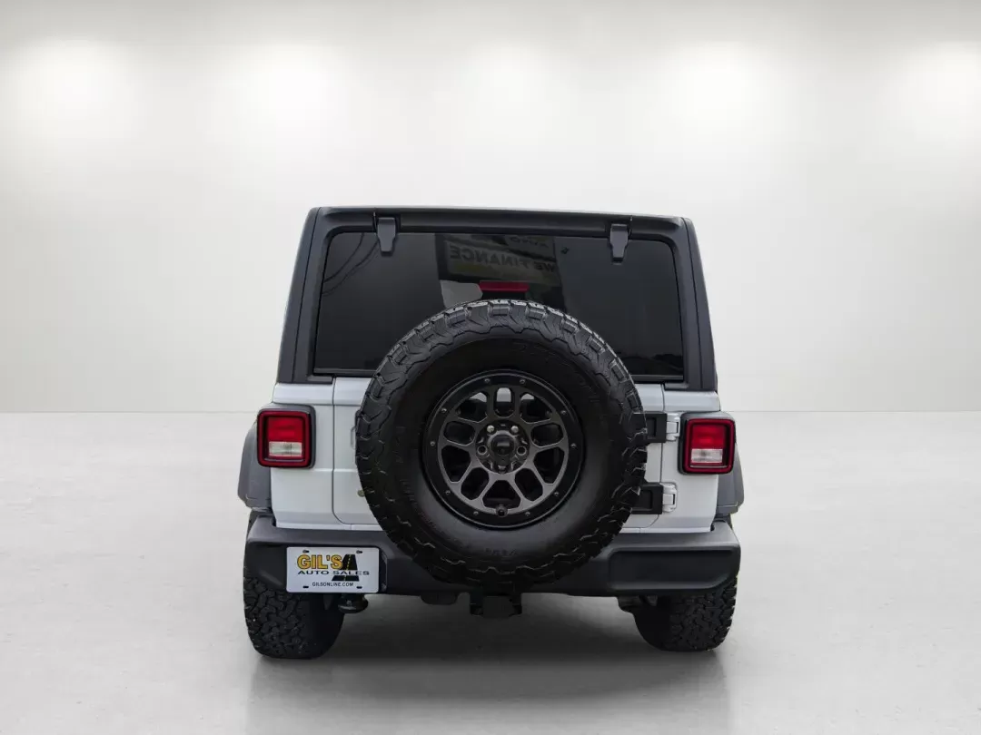 2018 /Black Jeep Wrangler Unlimited Sport S (1C4HJXDG2JW) with an Regular Unleaded V-6 3.6 L/220 engine, 6-Speed Manual w/OD transmission, located at 3959 U.S. 80 W, Phenix City, AL, 36870, (334) 297-4885, 32.469296, -85.135185 - 2018 Jeep Wrangler Unlimited Sport S - Photo#5