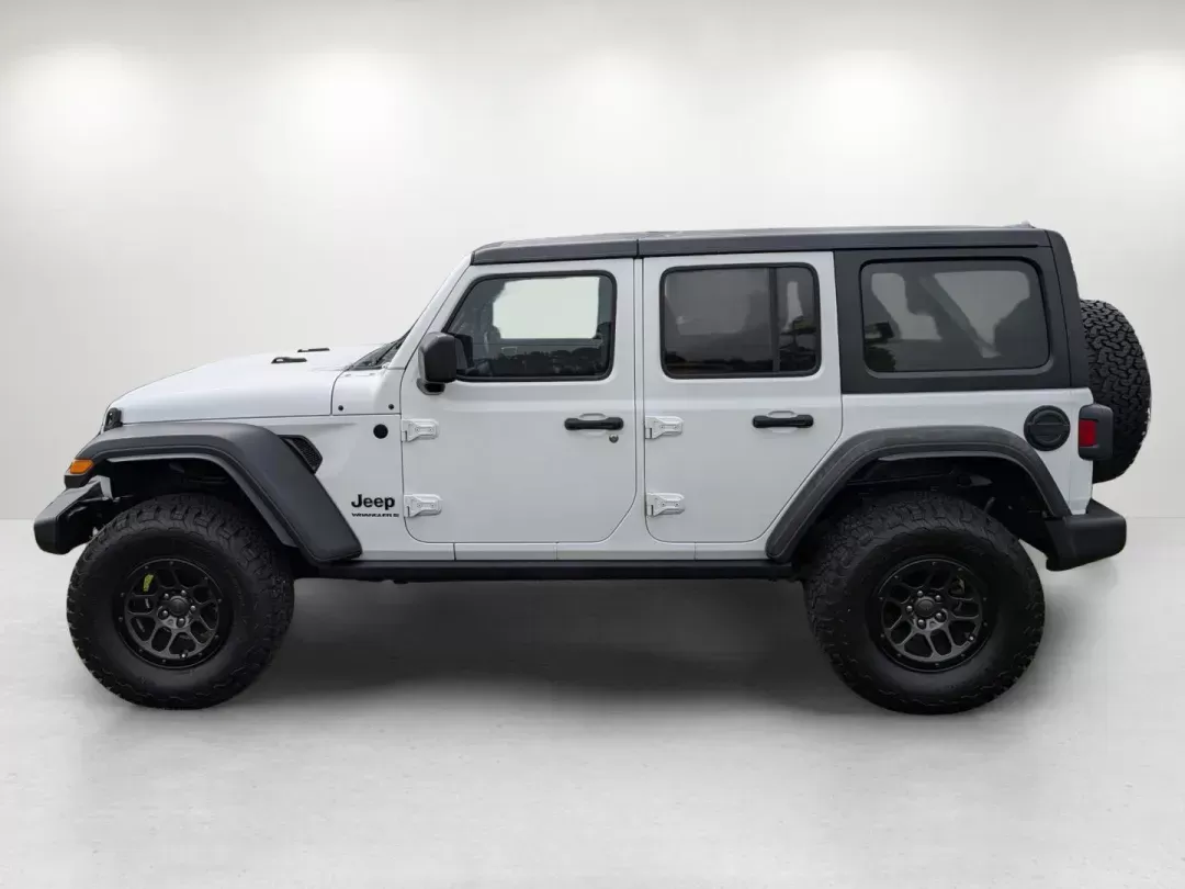 2018 /Black Jeep Wrangler Unlimited Sport S (1C4HJXDG2JW) with an Regular Unleaded V-6 3.6 L/220 engine, 6-Speed Manual w/OD transmission, located at 3959 U.S. 80 W, Phenix City, AL, 36870, (334) 297-4885, 32.469296, -85.135185 - 2018 Jeep Wrangler Unlimited Sport S - Photo#6