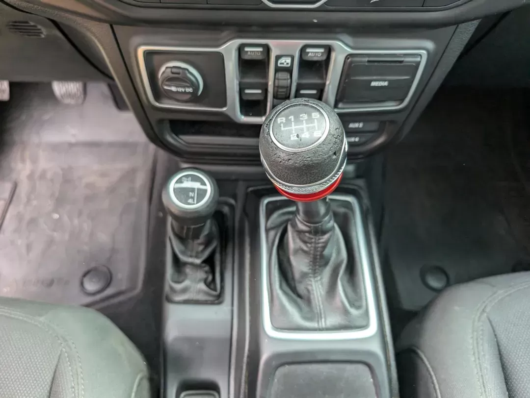 2018 /Black Jeep Wrangler Unlimited Sport S (1C4HJXDG2JW) with an Regular Unleaded V-6 3.6 L/220 engine, 6-Speed Manual w/OD transmission, located at 3959 U.S. 80 W, Phenix City, AL, 36870, (334) 297-4885, 32.469296, -85.135185 - 2018 Jeep Wrangler Unlimited Sport S - Photo#12