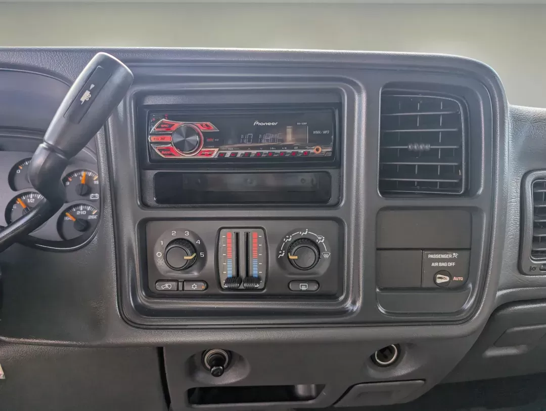 2003 /Dark Charcoal Chevrolet Silverado 1500 LS (2GCEC19V331) with an Gas V8 4.8L/293 engine, 4-Speed Automatic w/OD transmission, located at 3959 U.S. 80 W, Phenix City, AL, 36870, (334) 297-4885, 32.469296, -85.135185 - 2003 Chevrolet Silverado 1500 LS - Photo#14