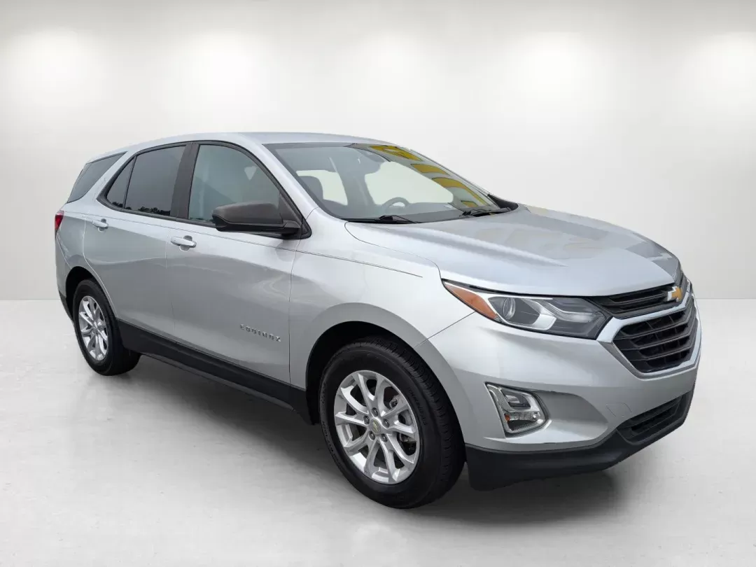 2020 /Medium Ash Gray Chevrolet Equinox LS (3GNAXFEV1LS) with an Turbocharged Gas I4 1.5L/92 engine, 6-Speed Automatic transmission, located at 5115 14th Ave., Columbus, GA, 31904, (706) 323-0345, 32.511494, -84.971046 - 2020 Chevrolet Equinox LS - Photo#2
