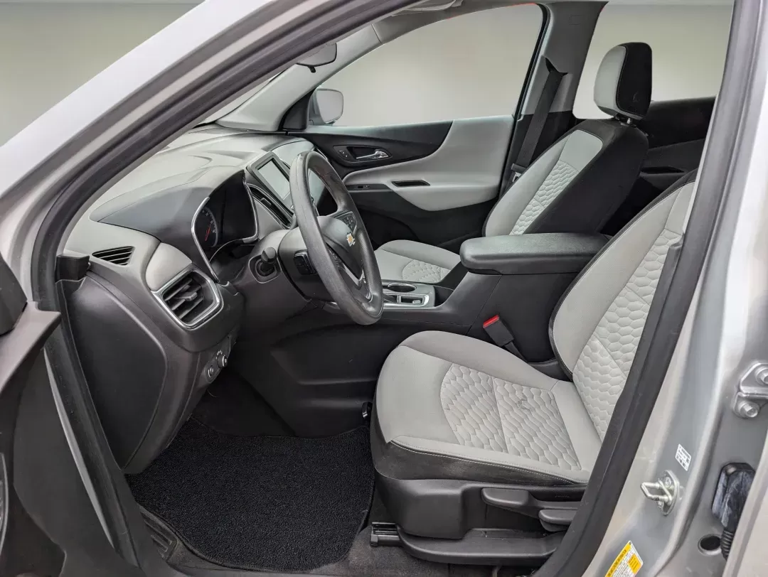 2020 /Medium Ash Gray Chevrolet Equinox LS (3GNAXFEV1LS) with an Turbocharged Gas I4 1.5L/92 engine, 6-Speed Automatic transmission, located at 5115 14th Ave., Columbus, GA, 31904, (706) 323-0345, 32.511494, -84.971046 - 2020 Chevrolet Equinox LS - Photo#9