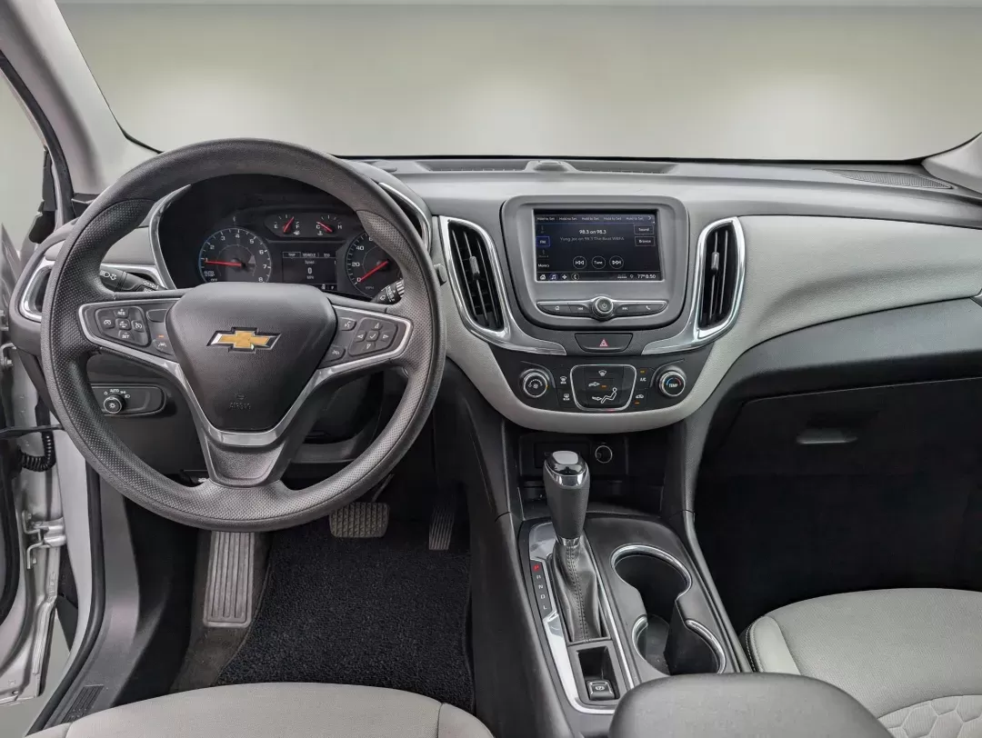 2020 /Medium Ash Gray Chevrolet Equinox LS (3GNAXFEV1LS) with an Turbocharged Gas I4 1.5L/92 engine, 6-Speed Automatic transmission, located at 5115 14th Ave., Columbus, GA, 31904, (706) 323-0345, 32.511494, -84.971046 - 2020 Chevrolet Equinox LS - Photo#11
