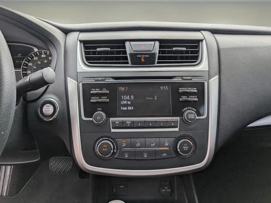 2016 Nissan Altima 2.5 (1N4AL3AP8GN) with an Regular Unleaded I-4 2.5 L/152 engine, 1-Speed CVT w/OD transmission, located at 804 22nd Ave, Phenix City, AL, 36870, (334) 297-1860, 32.484749, -85.024475 - 2016 Nissan Altima 2.5 - Photo#14