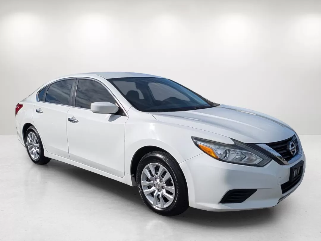2016 Nissan Altima 2.5 (1N4AL3AP8GN) with an Other engine, located at 804 22nd Ave, Phenix City, AL, 36870, (334) 297-1860, 32.484749, -85.024475 - 2016 Nissan Altima 2.5 - Photo#3