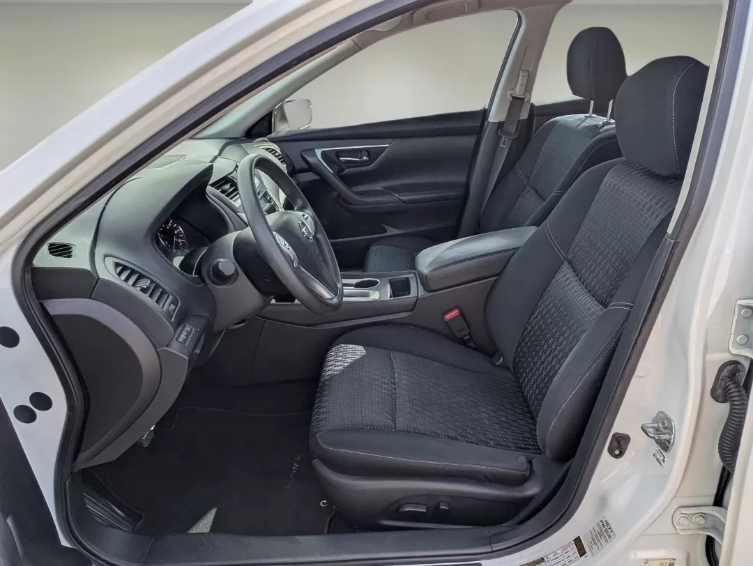2016 Nissan Altima 2.5 (1N4AL3AP8GN) with an Other engine, located at 804 22nd Ave, Phenix City, AL, 36870, (334) 297-1860, 32.484749, -85.024475 - 2016 Nissan Altima 2.5 - Photo#9