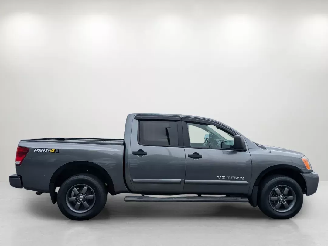 2015 /Charcoal II Nissan Titan PRO-4X (1N6BA0EC8FN) with an Regular Unleaded V-8 5.6 L/339 engine, 5-Speed Automatic w/OD transmission, located at 3959 U.S. 80 W, Phenix City, AL, 36870, (334) 297-4885, 32.469296, -85.135185 - 2015 Nissan Titan PRO-4X - Photo#4