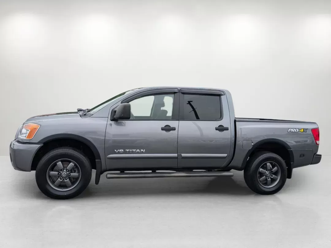 2015 /Charcoal II Nissan Titan PRO-4X (1N6BA0EC8FN) with an Regular Unleaded V-8 5.6 L/339 engine, 5-Speed Automatic w/OD transmission, located at 3959 U.S. 80 W, Phenix City, AL, 36870, (334) 297-4885, 32.469296, -85.135185 - 2015 Nissan Titan PRO-4X - Photo#8
