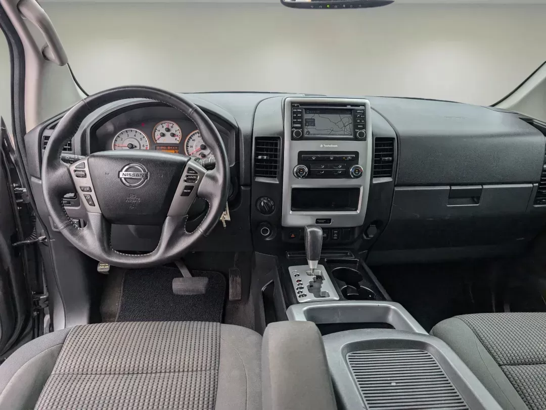 2015 /Charcoal II Nissan Titan PRO-4X (1N6BA0EC8FN) with an Regular Unleaded V-8 5.6 L/339 engine, 5-Speed Automatic w/OD transmission, located at 3959 U.S. 80 W, Phenix City, AL, 36870, (334) 297-4885, 32.469296, -85.135185 - 2015 Nissan Titan PRO-4X - Photo#12