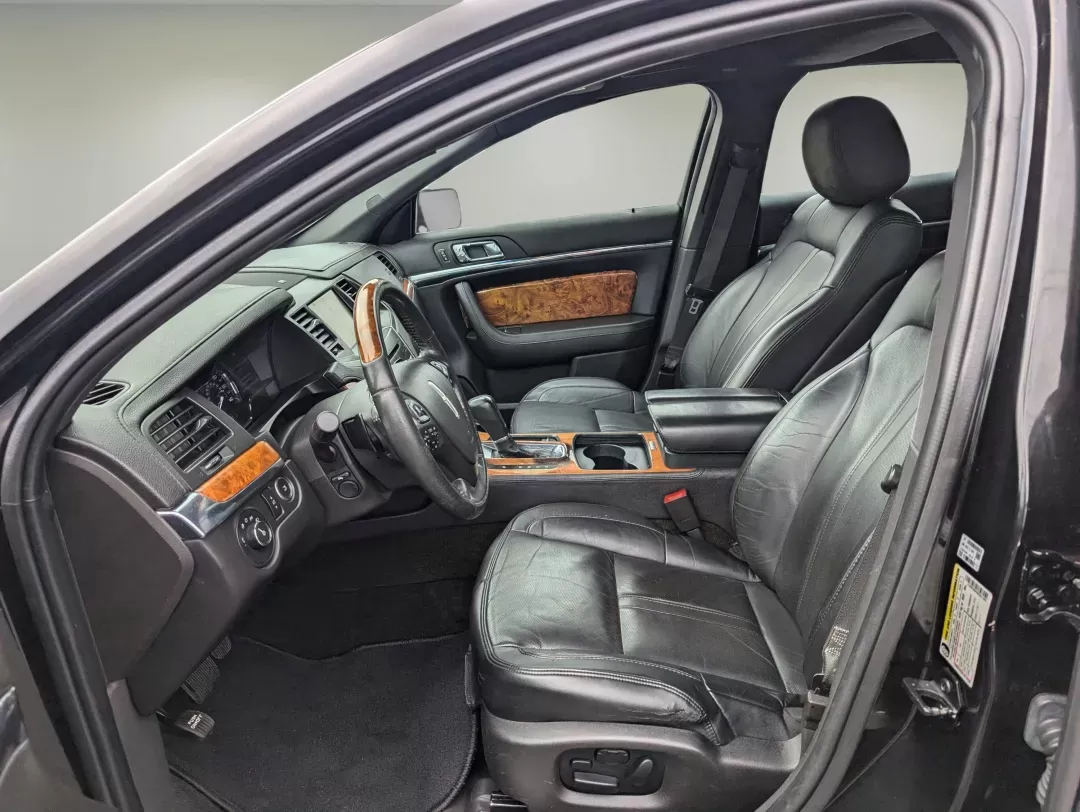 2014 Lincoln MKS (1LNHL9DK9EG) with an Regular Unleaded V-6 3.7 L/227 engine, 6-Speed Automatic w/OD transmission, located at 521 Old Farm Lane Rd, Prattville, AL, 36066, (334) 325-1505, 32.482460, -86.416367 - 2014 Lincoln MKS - Photo#9