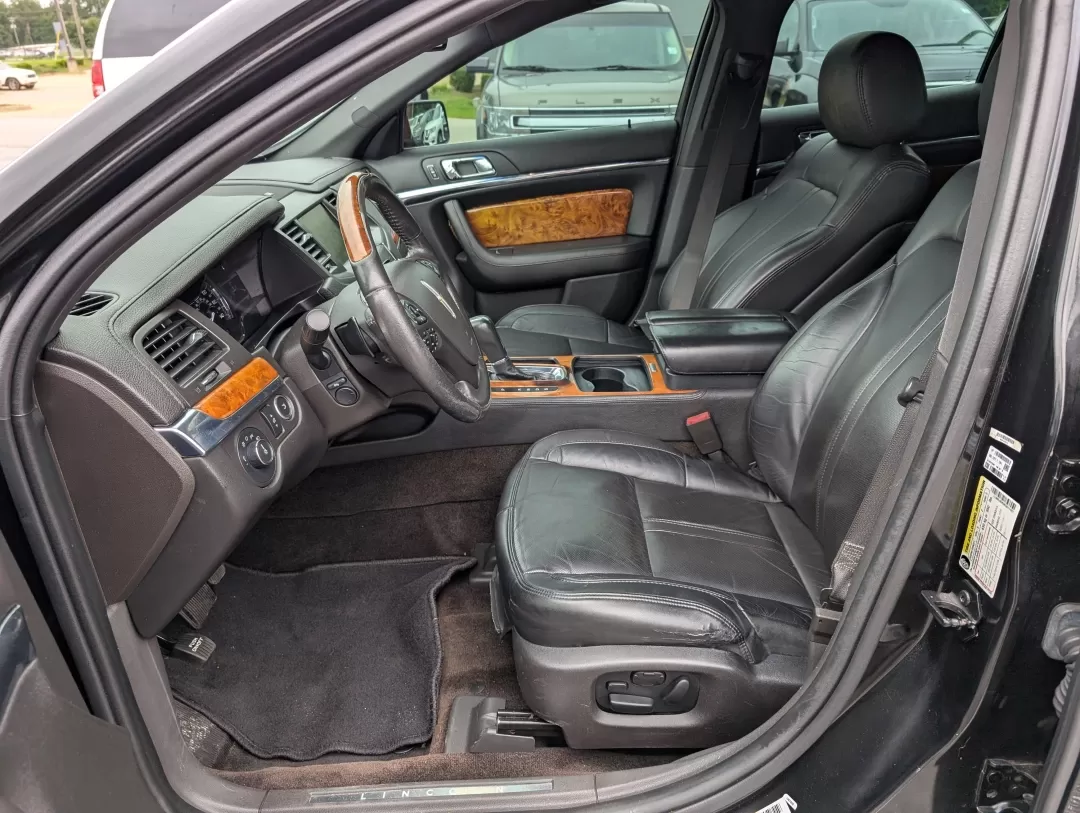2014 Lincoln MKS (1LNHL9DK9EG) with an Other engine, located at 3959 U.S. 80 W, Phenix City, AL, 36870, (334) 297-4885, 32.469296, -85.135185 - 2014 Lincoln MKS - Photo#10
