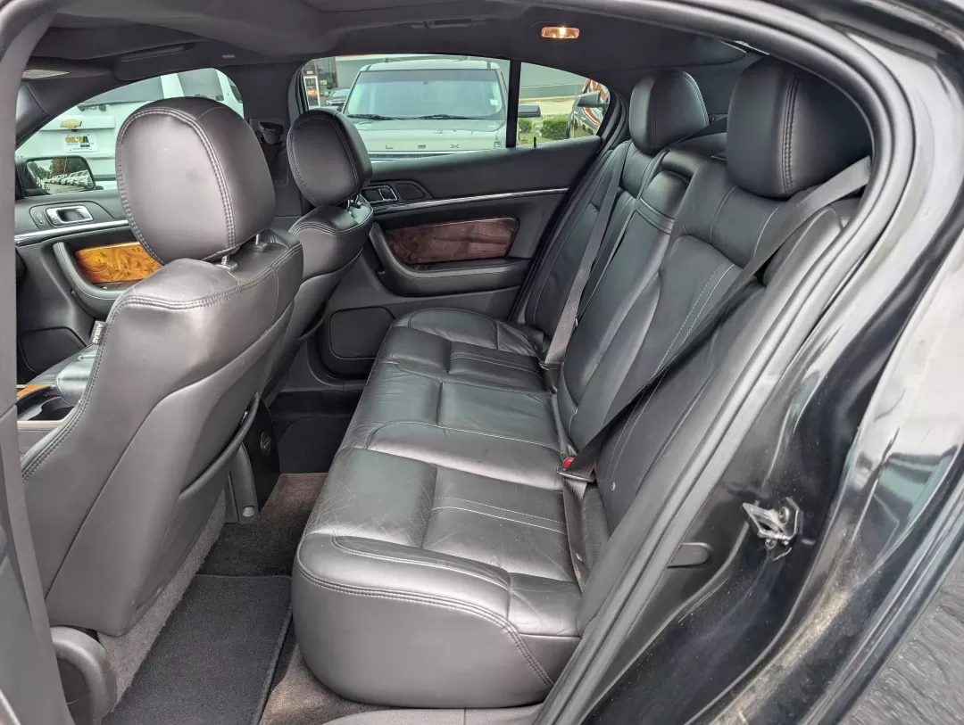 2014 Lincoln MKS (1LNHL9DK9EG) with an Other engine, located at 3959 U.S. 80 W, Phenix City, AL, 36870, (334) 297-4885, 32.469296, -85.135185 - 2014 Lincoln MKS - Photo#11