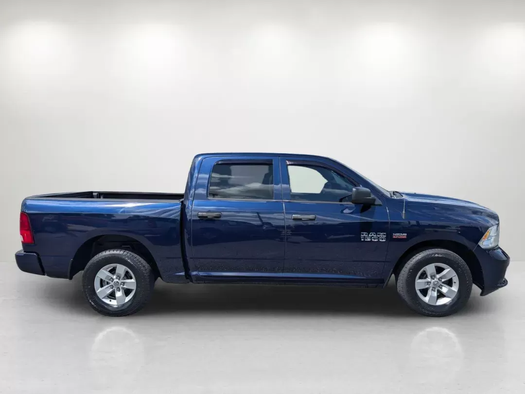 2016 /Diesel Gray/Black Ram 1500 Express (3C6RR6KT1GG) with an Regular Unleaded V-8 5.7 L/345 engine, 8-Speed Automatic w/OD transmission, located at 3959 U.S. 80 W, Phenix City, AL, 36870, (334) 297-4885, 32.469296, -85.135185 - 2016 Ram 1500 Express - Photo#3