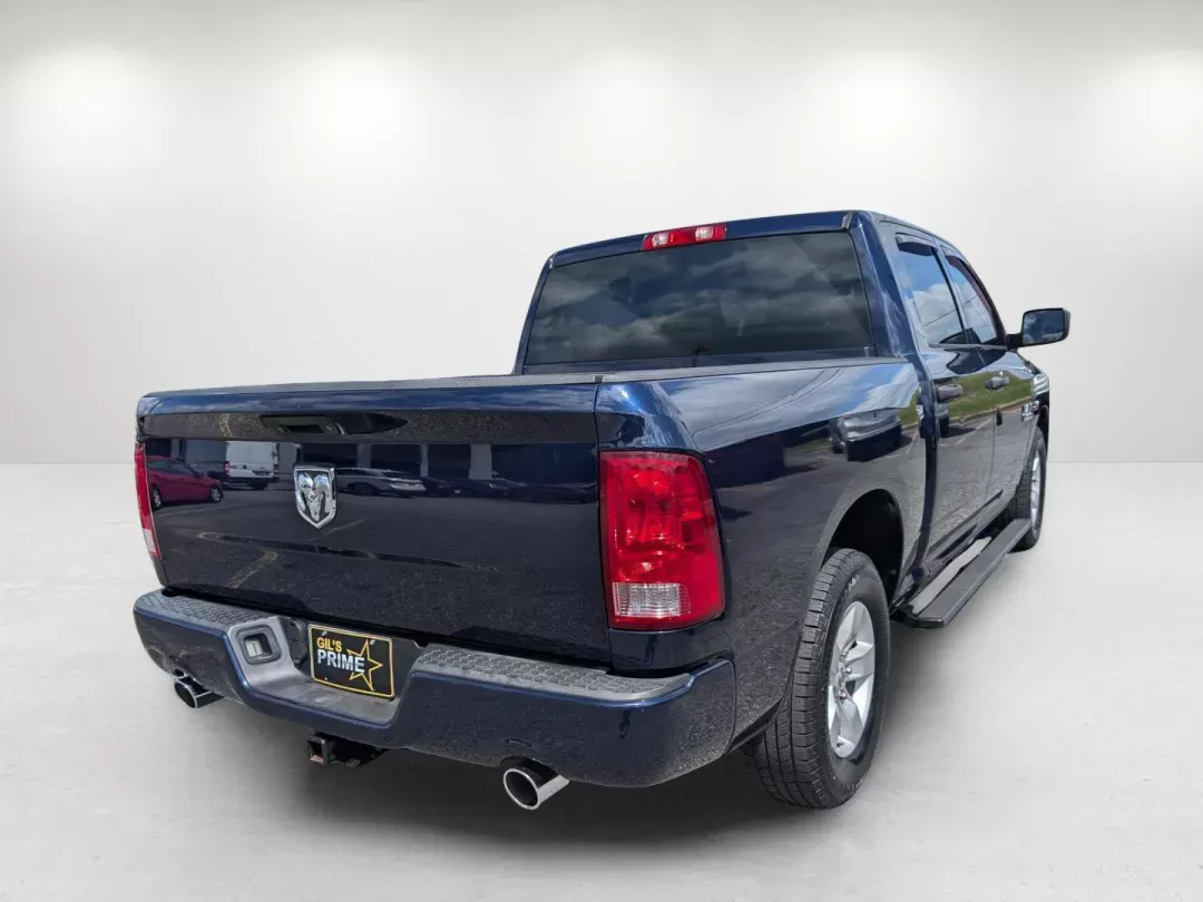 2016 /Diesel Gray/Black Ram 1500 Express (3C6RR6KT1GG) with an Regular Unleaded V-8 5.7 L/345 engine, 8-Speed Automatic w/OD transmission, located at 3959 U.S. 80 W, Phenix City, AL, 36870, (334) 297-4885, 32.469296, -85.135185 - 2016 Ram 1500 Express - Photo#4