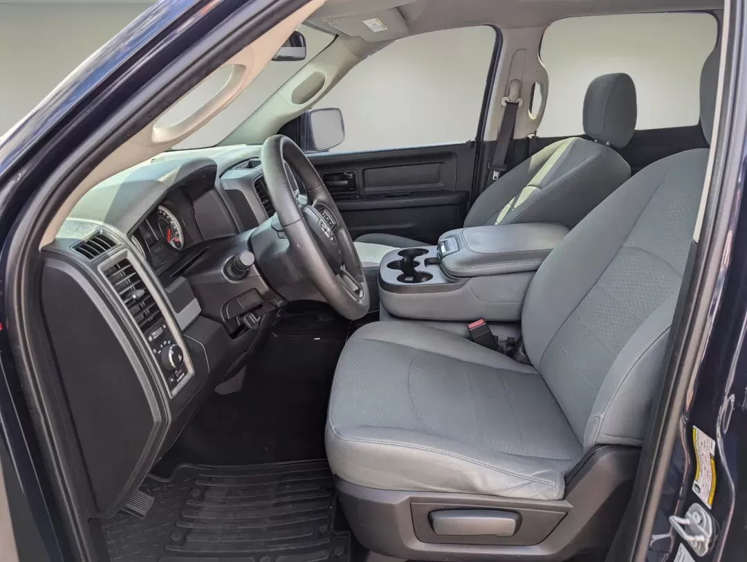 2016 /Diesel Gray/Black Ram 1500 Express (3C6RR6KT1GG) with an Regular Unleaded V-8 5.7 L/345 engine, 8-Speed Automatic w/OD transmission, located at 3959 U.S. 80 W, Phenix City, AL, 36870, (334) 297-4885, 32.469296, -85.135185 - 2016 Ram 1500 Express - Photo#9