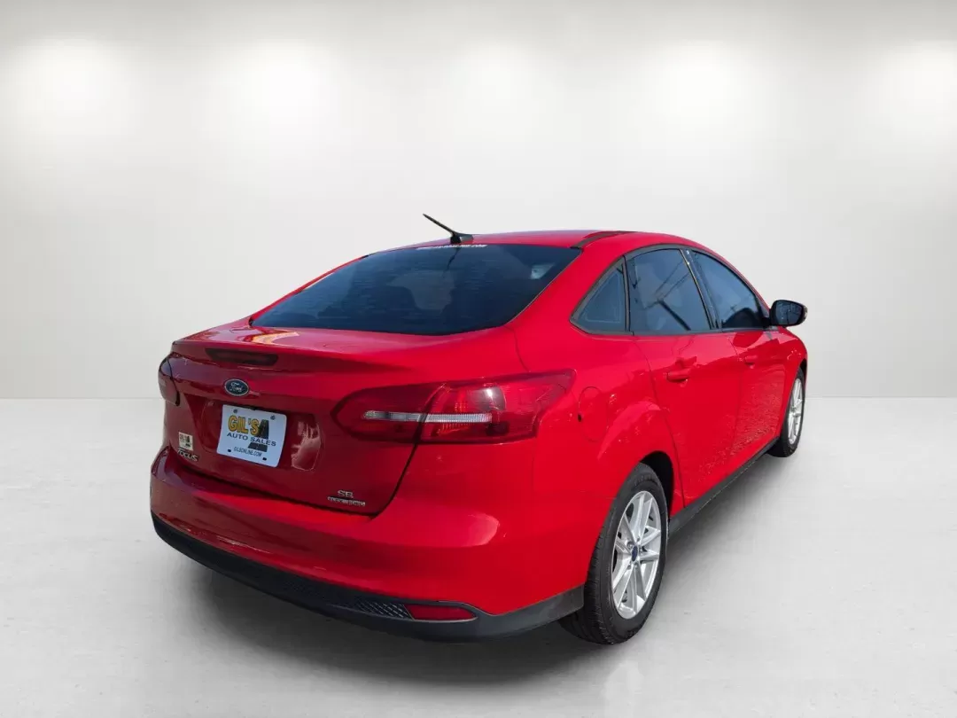 2016 Ford Focus SE (1FADP3F28GL) with an Regular Unleaded I-4 2.0 L/122 engine, located at 3959 U.S. 80 W, Phenix City, AL, 36870, (334) 297-4885, 32.469296, -85.135185 - 2016 Ford Focus SE - Photo#5