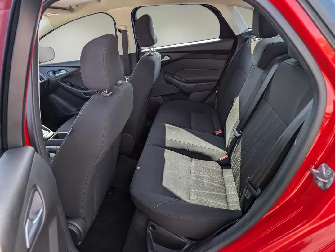 2016 Ford Focus SE (1FADP3F28GL) with an Regular Unleaded I-4 2.0 L/122 engine, located at 3959 U.S. 80 W, Phenix City, AL, 36870, (334) 297-4885, 32.469296, -85.135185 - 2016 Ford Focus SE - Photo#11