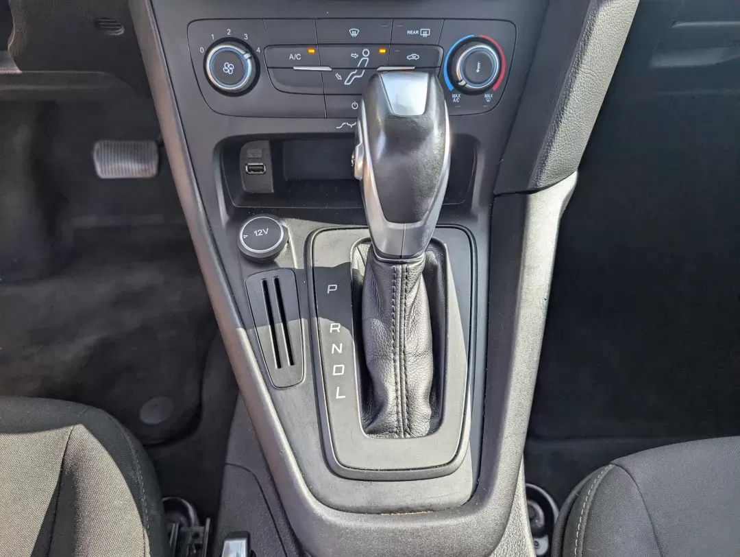 2016 Ford Focus SE (1FADP3F28GL) with an Regular Unleaded I-4 2.0 L/122 engine, located at 3959 U.S. 80 W, Phenix City, AL, 36870, (334) 297-4885, 32.469296, -85.135185 - 2016 Ford Focus SE - Photo#14