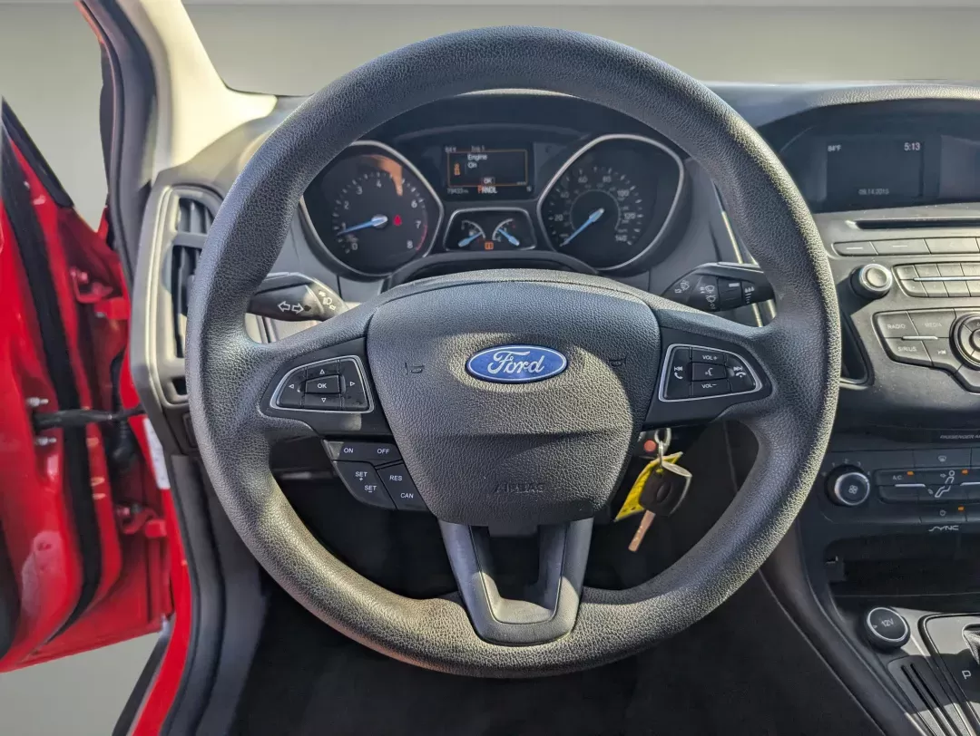 2016 Ford Focus SE (1FADP3F28GL) with an Regular Unleaded I-4 2.0 L/122 engine, located at 3959 U.S. 80 W, Phenix City, AL, 36870, (334) 297-4885, 32.469296, -85.135185 - 2016 Ford Focus SE - Photo#16