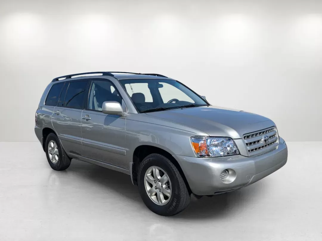 2004 Toyota Highlander (JTEGP21A740) with an Gas V6 3.3L/201 engine, 5-Speed Automatic transmission, located at 521 Old Farm Lane Rd, Prattville, AL, 36066, (334) 325-1505, 32.482460, -86.416367 - 2004 Toyota Highlander - Photo#2