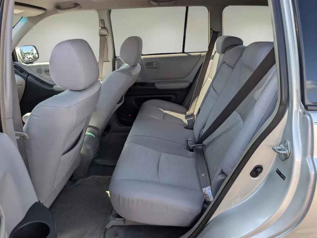 2004 Toyota Highlander (JTEGP21A740) with an Gas V6 3.3L/201 engine, 5-Speed Automatic transmission, located at 521 Old Farm Lane Rd, Prattville, AL, 36066, (334) 325-1505, 32.482460, -86.416367 - 2004 Toyota Highlander - Photo#10