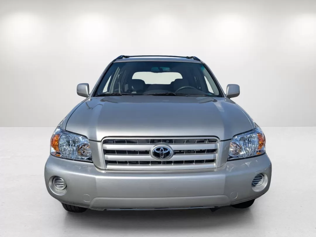 2004 Toyota Highlander (JTEGP21A740) with an Other engine, located at 804 22nd Ave, Phenix City, AL, 36870, (334) 297-1860, 32.484749, -85.024475 - **Unleash Your Adventure with a 2004 Toyota Highlander at Gils Auto - Prattville!**<br /> <br /> Are you ready to elevate your weekend getaways or enhance your daily commute? Look no further than this impressive 2004 Toyota Highlander, perfect for growing families or budget-conscious buyers looking - Photo#1