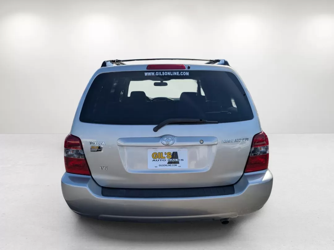 2004 Toyota Highlander (JTEGP21A740) with an Other engine, located at 804 22nd Ave, Phenix City, AL, 36870, (334) 297-1860, 32.484749, -85.024475 - **Unleash Your Adventure with a 2004 Toyota Highlander at Gils Auto - Prattville!**<br /> <br /> Are you ready to elevate your weekend getaways or enhance your daily commute? Look no further than this impressive 2004 Toyota Highlander, perfect for growing families or budget-conscious buyers looking - Photo#5