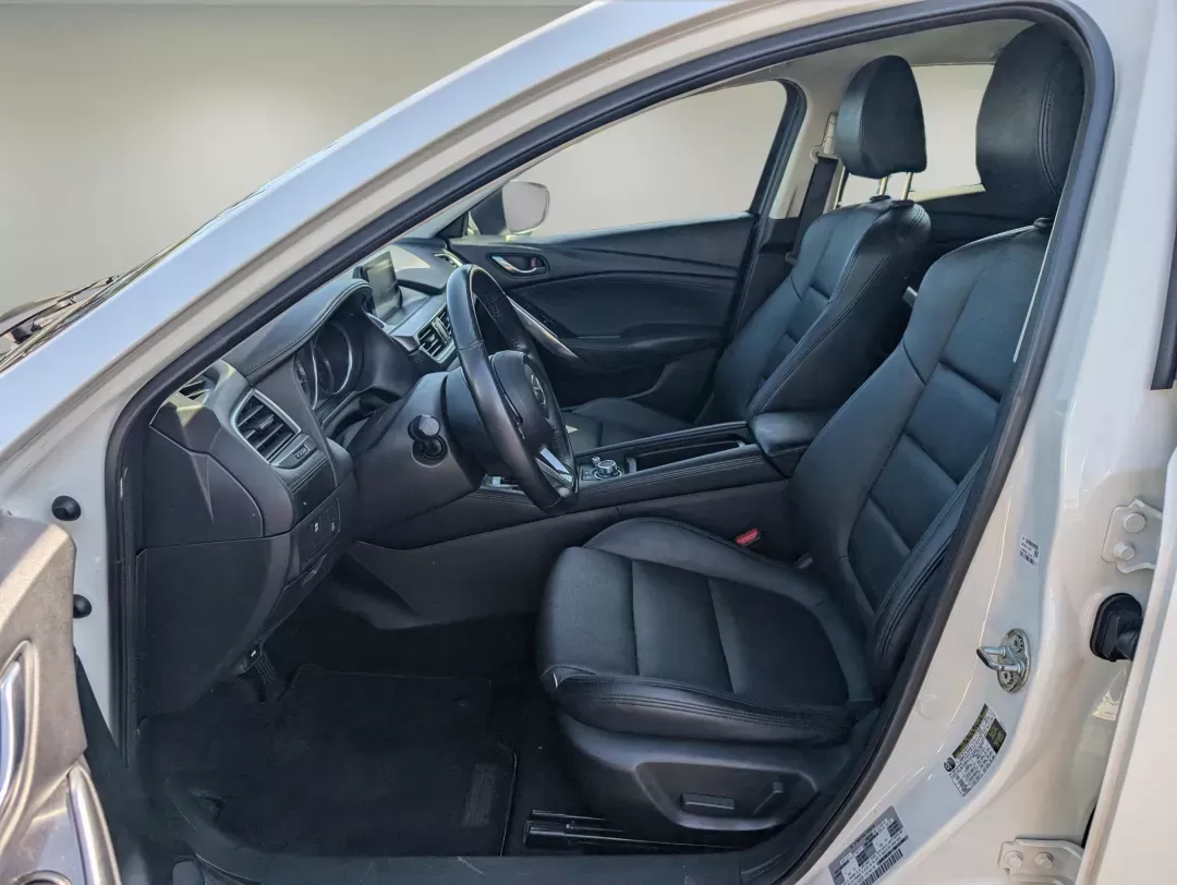 2017 /Black Mazda Mazda6 Touring (JM1GL1V50H1) with an Regular Unleaded I-4 2.5 L/152 engine, 6-Speed Automatic w/OD transmission, located at 3959 U.S. 80 W, Phenix City, AL, 36870, (334) 297-4885, 32.469296, -85.135185 - 2017 Mazda Mazda6 Touring - Photo#9