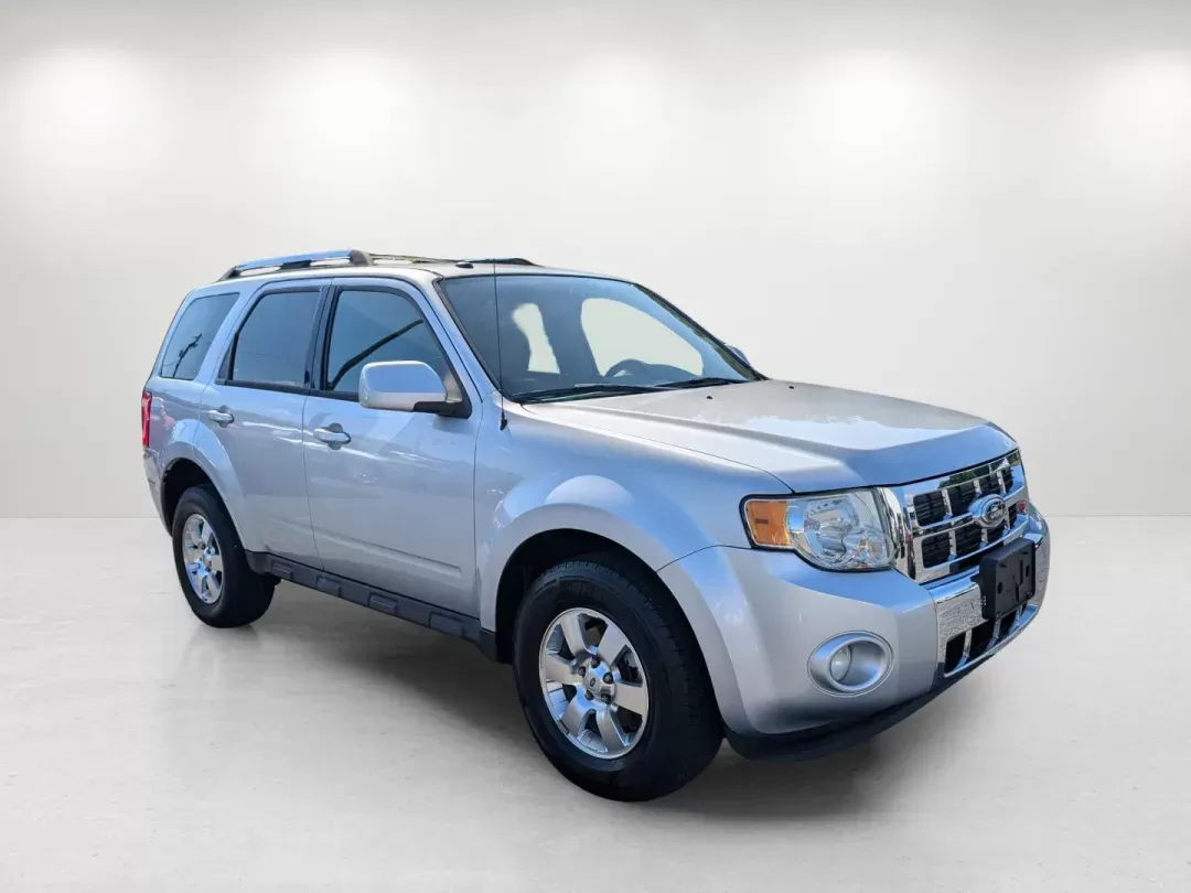 2011 Ford Escape Limited (1FMCU0EG6BK) with an Gas/Ethanol V6 3.0L/181 engine, 6-Speed Automatic transmission, located at 521 Old Farm Lane Rd, Prattville, AL, 36066, (334) 325-1505, 32.482460, -86.416367 - 2011 Ford Escape Limited - Photo#2
