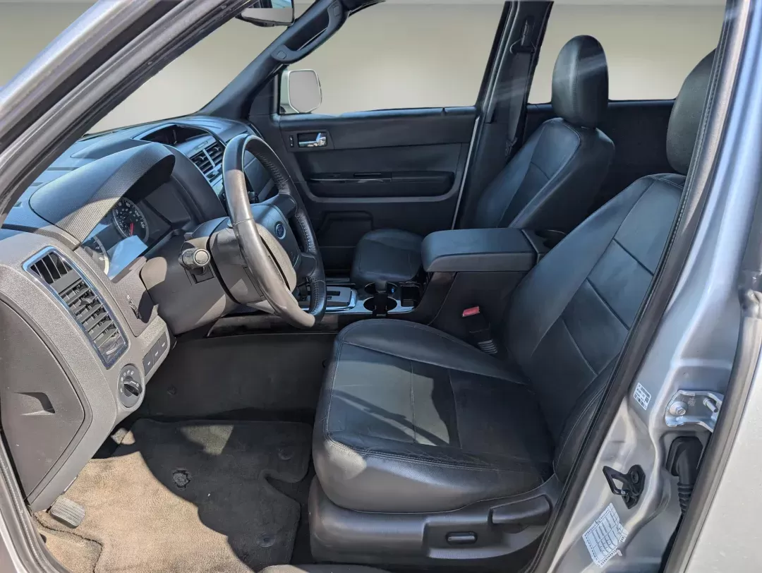 2011 Ford Escape Limited (1FMCU0EG6BK) with an Gas/Ethanol V6 3.0L/181 engine, 6-Speed Automatic transmission, located at 521 Old Farm Lane Rd, Prattville, AL, 36066, (334) 325-1505, 32.482460, -86.416367 - 2011 Ford Escape Limited - Photo#9