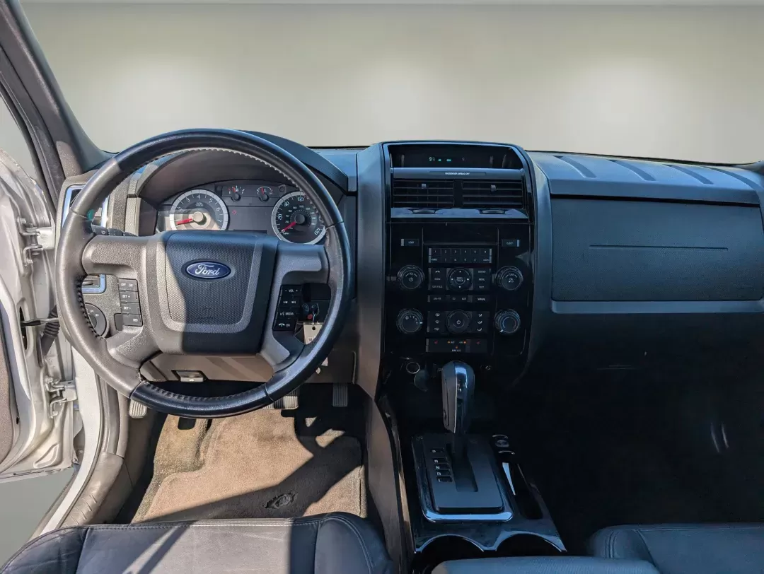 2011 Ford Escape Limited (1FMCU0EG6BK) with an Gas/Ethanol V6 3.0L/181 engine, 6-Speed Automatic transmission, located at 521 Old Farm Lane Rd, Prattville, AL, 36066, (334) 325-1505, 32.482460, -86.416367 - 2011 Ford Escape Limited - Photo#11