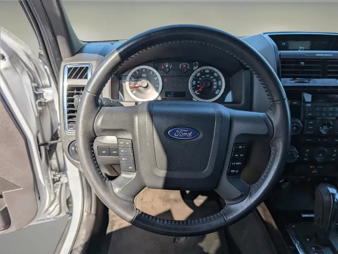 2011 Ford Escape Limited (1FMCU0EG6BK) with an Gas/Ethanol V6 3.0L/181 engine, 6-Speed Automatic transmission, located at 521 Old Farm Lane Rd, Prattville, AL, 36066, (334) 325-1505, 32.482460, -86.416367 - 2011 Ford Escape Limited - Photo#15