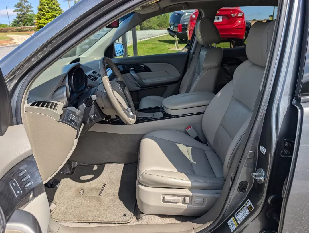 2009 Acura MDX Tech/Entertainment Pkg (2HNYD28429H) with an Gas V6 3.7L/ engine, 5-Speed Automatic w/OD transmission, located at 3959 U.S. 80 W, Phenix City, AL, 36870, (334) 297-4885, 32.469296, -85.135185 - 2009 Acura MDX Tech/Entertainment Pkg - Photo#9