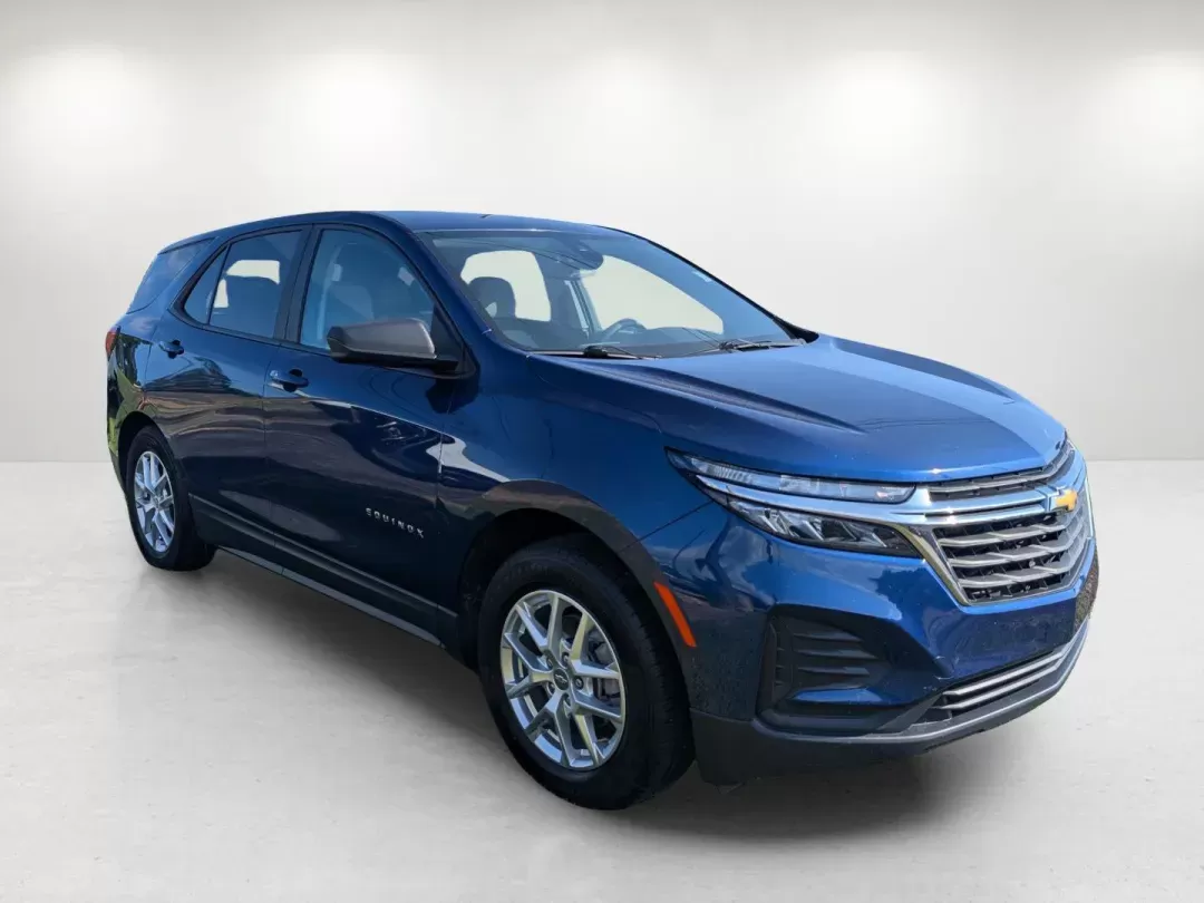 2022 /Medium Ash Gray Chevrolet Equinox LS (3GNAXHEV5NS) with an Turbocharged Gas I4 1.5L/92 engine, 6-Speed Automatic transmission, located at 3959 U.S. 80 W, Phenix City, AL, 36870, (334) 297-4885, 32.469296, -85.135185 - 2022 Chevrolet Equinox LS - Photo#2