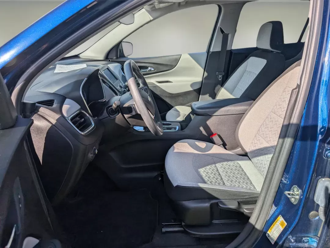 2022 /Medium Ash Gray Chevrolet Equinox LS (3GNAXHEV5NS) with an Turbocharged Gas I4 1.5L/92 engine, 6-Speed Automatic transmission, located at 3959 U.S. 80 W, Phenix City, AL, 36870, (334) 297-4885, 32.469296, -85.135185 - 2022 Chevrolet Equinox LS - Photo#9