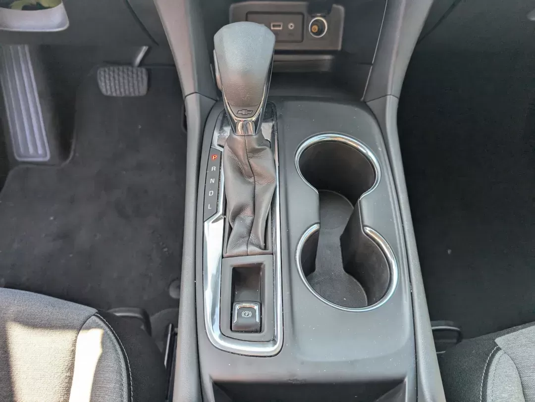 2022 /Medium Ash Gray Chevrolet Equinox LS (3GNAXHEV5NS) with an Turbocharged Gas I4 1.5L/92 engine, 6-Speed Automatic transmission, located at 3959 U.S. 80 W, Phenix City, AL, 36870, (334) 297-4885, 32.469296, -85.135185 - 2022 Chevrolet Equinox LS - Photo#13