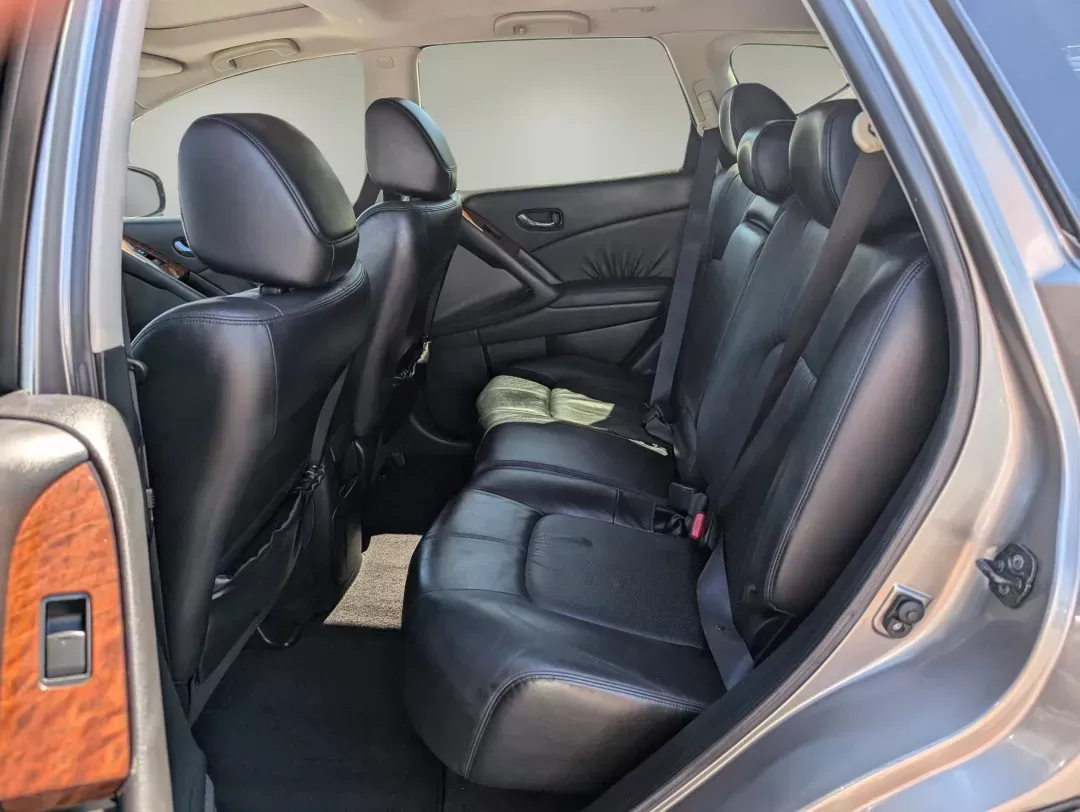 2010 /Black Nissan Murano LE (JN8AZ1MU9AW) with an Gas V6 3.5L/ engine, 1-Speed Continuously Variable Automatic (CVT) transmission, located at 3959 U.S. 80 W, Phenix City, AL, 36870, (334) 297-4885, 32.469296, -85.135185 - 2010 Nissan Murano LE - Photo#11