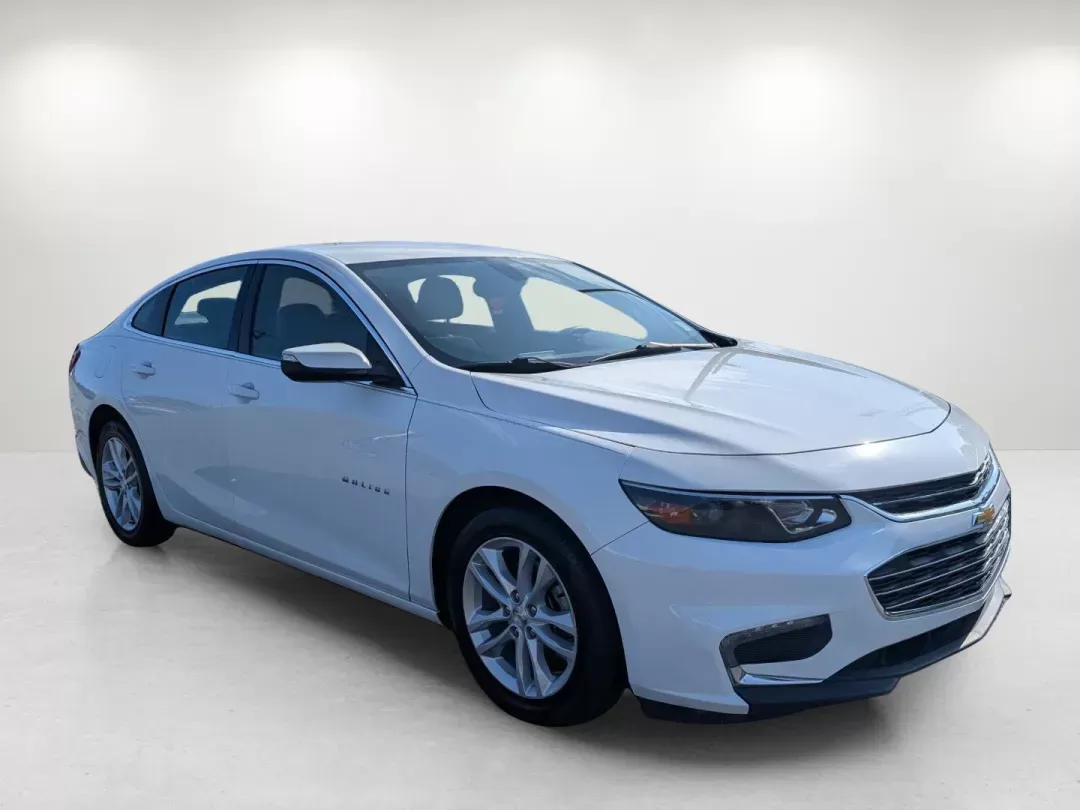 2016 /Dark Atmosphere/Medium Ash Gray Chevrolet Malibu LT (1G1ZE5ST7GF) with an Turbocharged Gas I4 1.5L/91 engine, 6-Speed Automatic transmission, located at 3959 U.S. 80 W, Phenix City, AL, 36870, (334) 297-4885, 32.469296, -85.135185 - 2016 Chevrolet Malibu LT - Photo#2