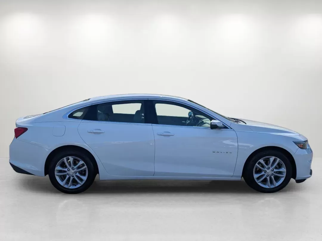 2016 /Dark Atmosphere/Medium Ash Gray Chevrolet Malibu LT (1G1ZE5ST7GF) with an Turbocharged Gas I4 1.5L/91 engine, 6-Speed Automatic transmission, located at 3959 U.S. 80 W, Phenix City, AL, 36870, (334) 297-4885, 32.469296, -85.135185 - 2016 Chevrolet Malibu LT - Photo#3