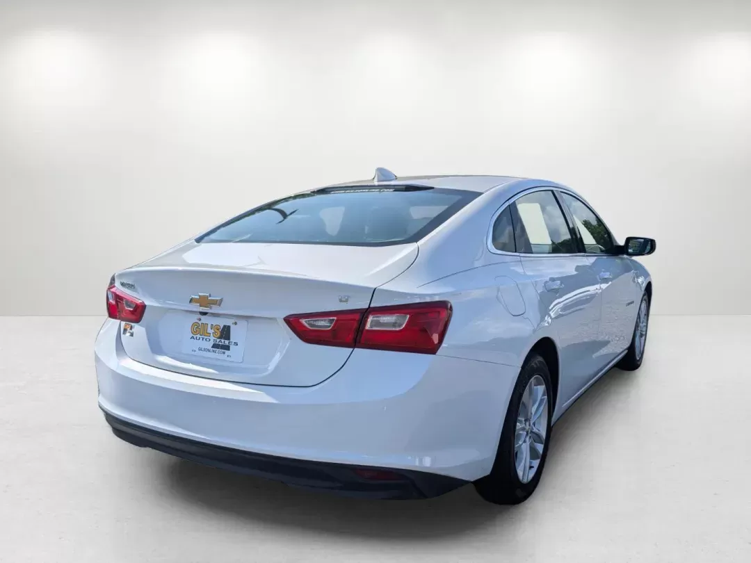 2016 /Dark Atmosphere/Medium Ash Gray Chevrolet Malibu LT (1G1ZE5ST7GF) with an Turbocharged Gas I4 1.5L/91 engine, 6-Speed Automatic transmission, located at 3959 U.S. 80 W, Phenix City, AL, 36870, (334) 297-4885, 32.469296, -85.135185 - 2016 Chevrolet Malibu LT - Photo#4