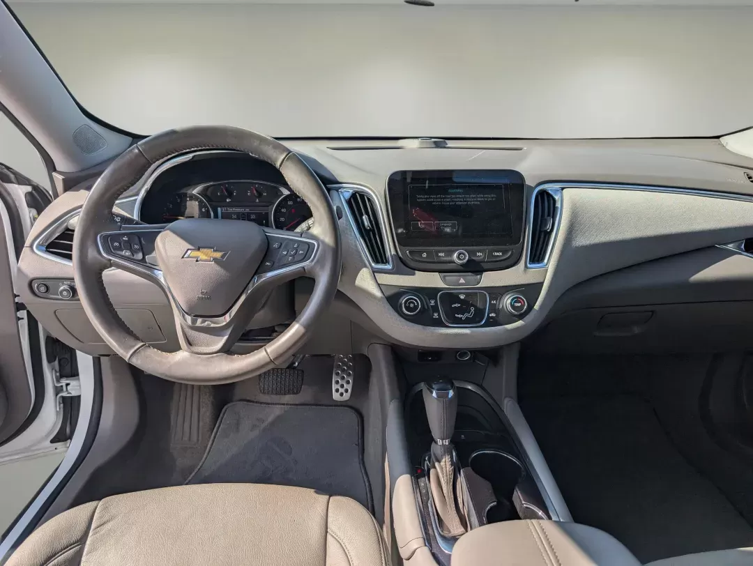 2016 /Dark Atmosphere/Medium Ash Gray Chevrolet Malibu LT (1G1ZE5ST7GF) with an Turbocharged Gas I4 1.5L/91 engine, 6-Speed Automatic transmission, located at 3959 U.S. 80 W, Phenix City, AL, 36870, (334) 297-4885, 32.469296, -85.135185 - 2016 Chevrolet Malibu LT - Photo#11