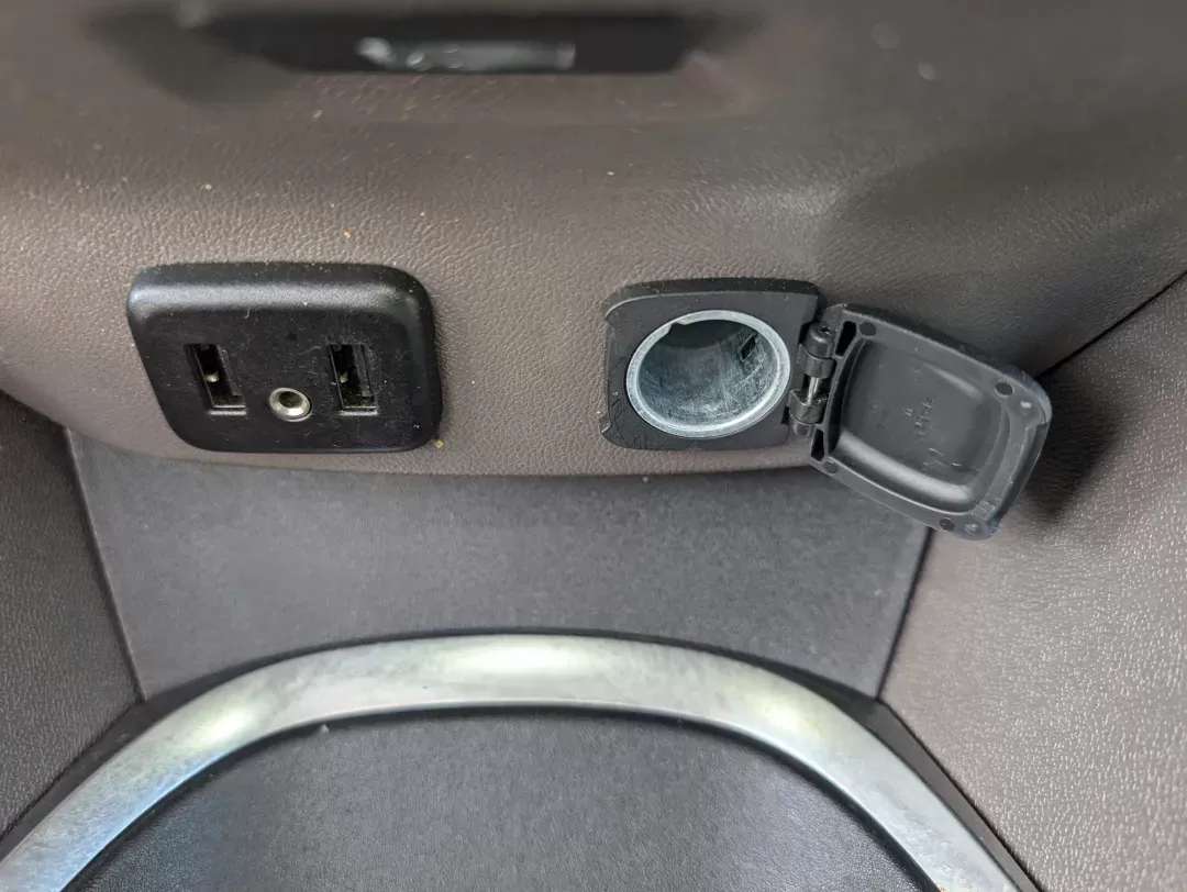 2016 /Dark Atmosphere/Medium Ash Gray Chevrolet Malibu LT (1G1ZE5ST7GF) with an Turbocharged Gas I4 1.5L/91 engine, 6-Speed Automatic transmission, located at 3959 U.S. 80 W, Phenix City, AL, 36870, (334) 297-4885, 32.469296, -85.135185 - 2016 Chevrolet Malibu LT - Photo#14
