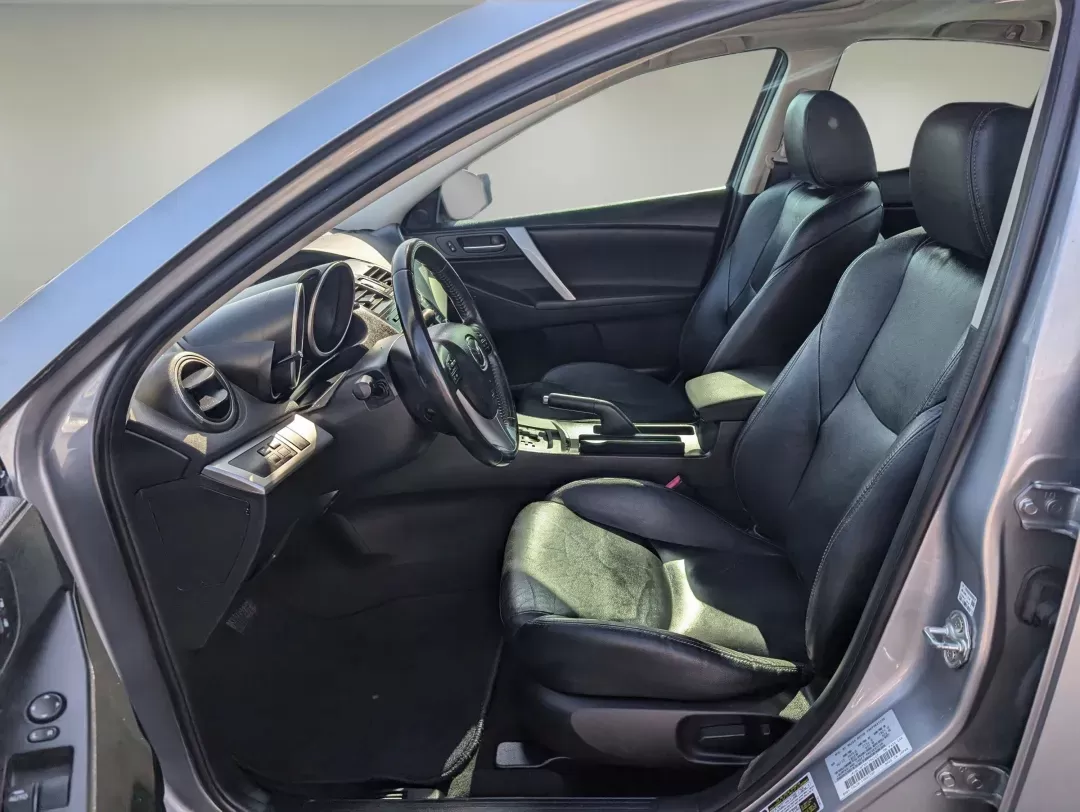 2013 Mazda Mazda3 i Grand Touring (JM1BL1W73D1) with an Gas I4 2.0L/122 engine, 6-Speed Automatic transmission, located at 521 Old Farm Lane Rd, Prattville, AL, 36066, (334) 325-1505, 32.482460, -86.416367 - 2013 Mazda Mazda3 i Grand Touring - Photo#9