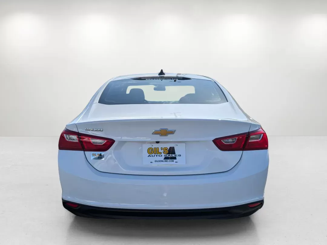2020 /Jet Black Chevrolet Malibu LS (1G1ZB5ST9LF) with an Turbocharged Gas I4 1.5L/91 engine, 1-Speed Automatic transmission, located at 3959 U.S. 80 W, Phenix City, AL, 36870, (334) 297-4885, 32.469296, -85.135185 - 2020 Chevrolet Malibu LS - Photo#5