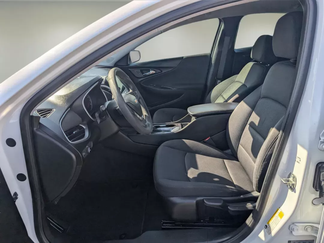 2020 /Jet Black Chevrolet Malibu LS (1G1ZB5ST9LF) with an Turbocharged Gas I4 1.5L/91 engine, 1-Speed Automatic transmission, located at 3959 U.S. 80 W, Phenix City, AL, 36870, (334) 297-4885, 32.469296, -85.135185 - 2020 Chevrolet Malibu LS - Photo#9