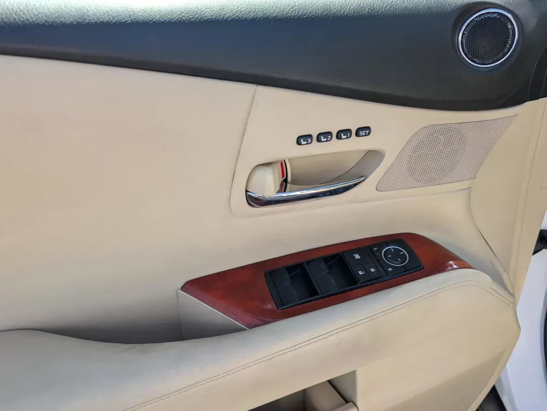 2010 Lexus RX 350 (2T2BK1BA6AC) with an Gas V6 3.5L/211 engine, 6-Speed Automatic w/OD Sequential-Shift transmission, located at 3959 U.S. 80 W, Phenix City, AL, 36870, (334) 297-4885, 32.469296, -85.135185 - 2010 Lexus RX 350 - Photo#9