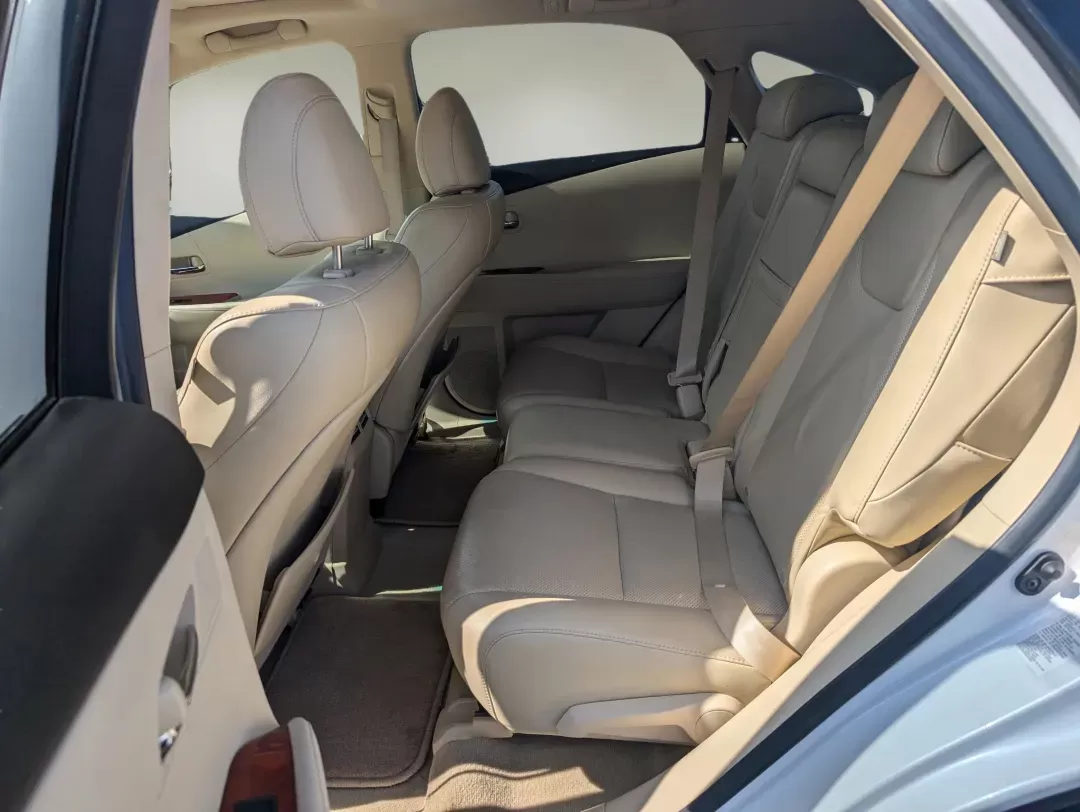 2010 Lexus RX 350 (2T2BK1BA6AC) with an Gas V6 3.5L/211 engine, 6-Speed Automatic w/OD Sequential-Shift transmission, located at 3959 U.S. 80 W, Phenix City, AL, 36870, (334) 297-4885, 32.469296, -85.135185 - 2010 Lexus RX 350 - Photo#11